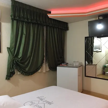 Motel Monza (Adults Only) Farroupilha Exterior photo